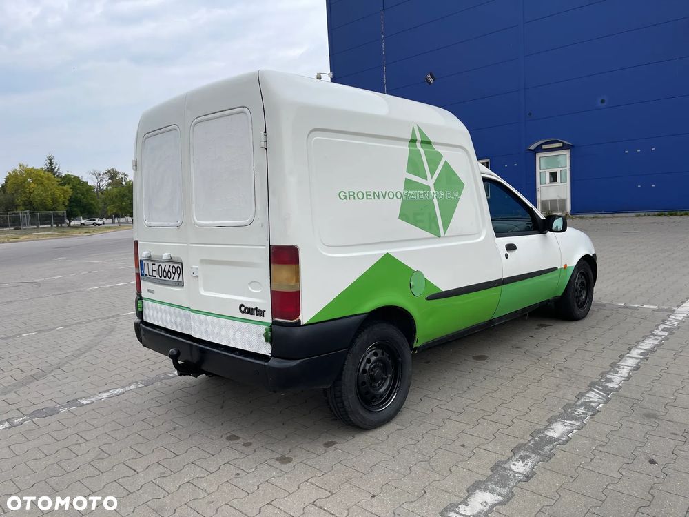 Ford Courier - 3