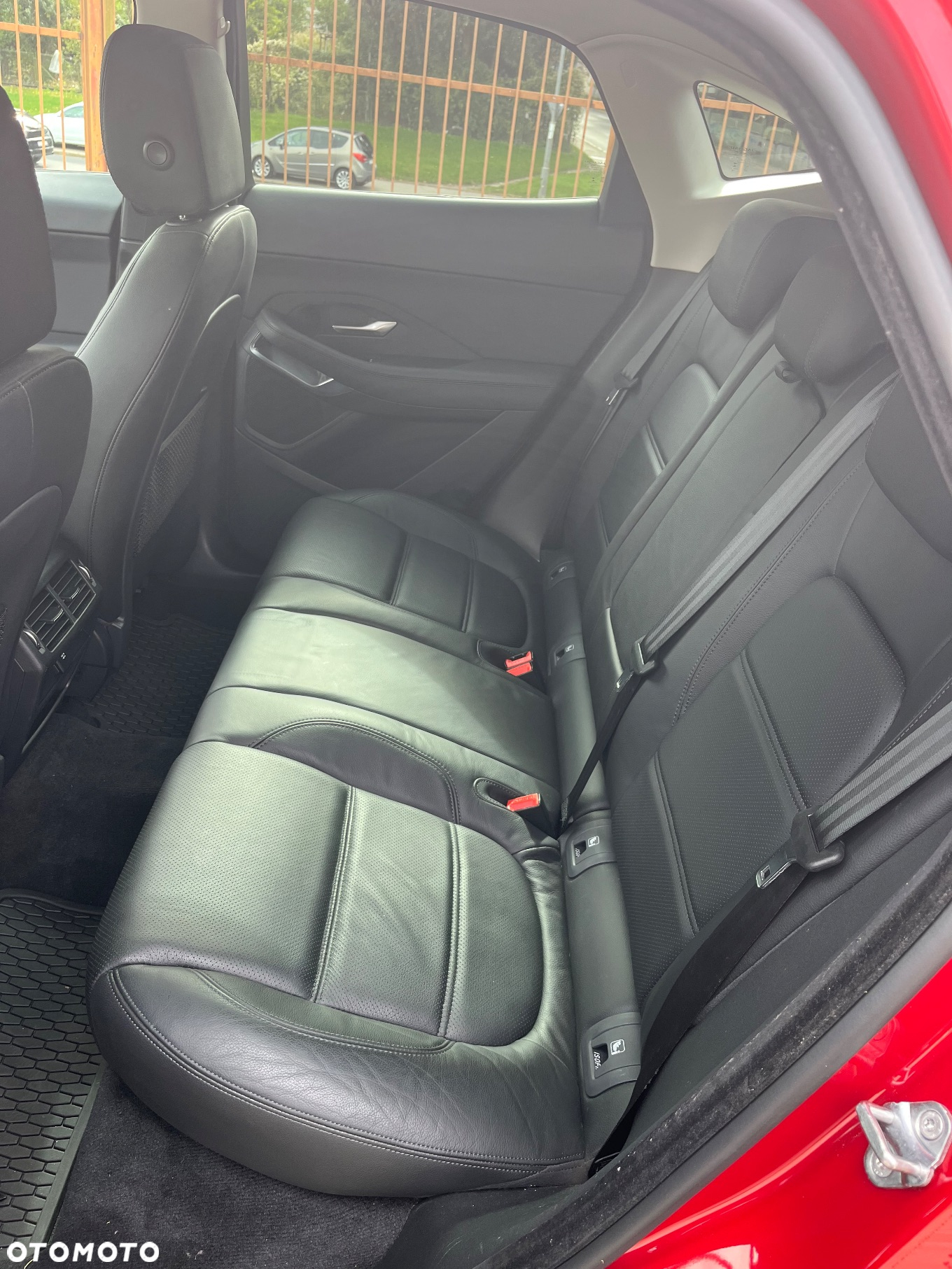 Jaguar E-Pace D150 - 18