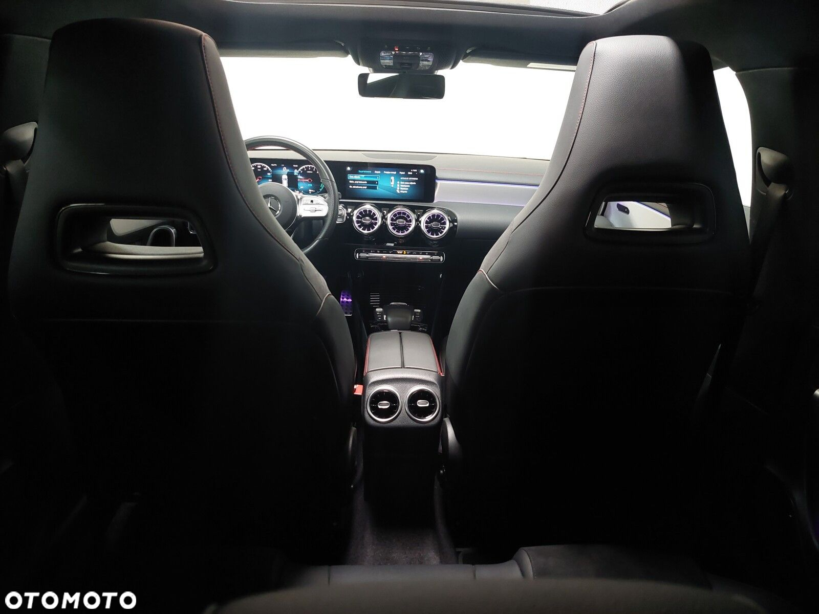 Mercedes-Benz CLA - 14