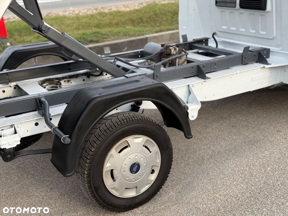 Ford Transit - 13