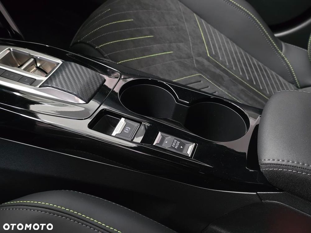 Peugeot 2008 PureTech 130 GT S&S EAT8 - 22