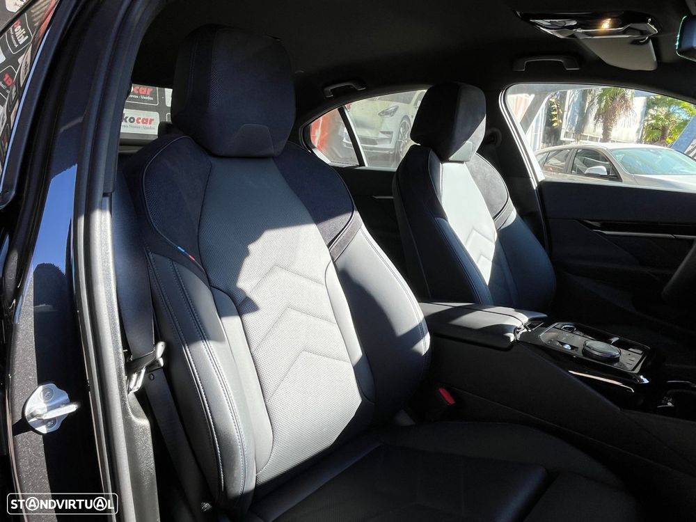 BMW 530 e Pack Desportivo M - 60