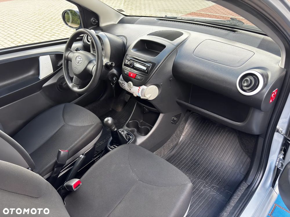 Toyota Aygo 1.0 VVT-i Terra EU5 - 9
