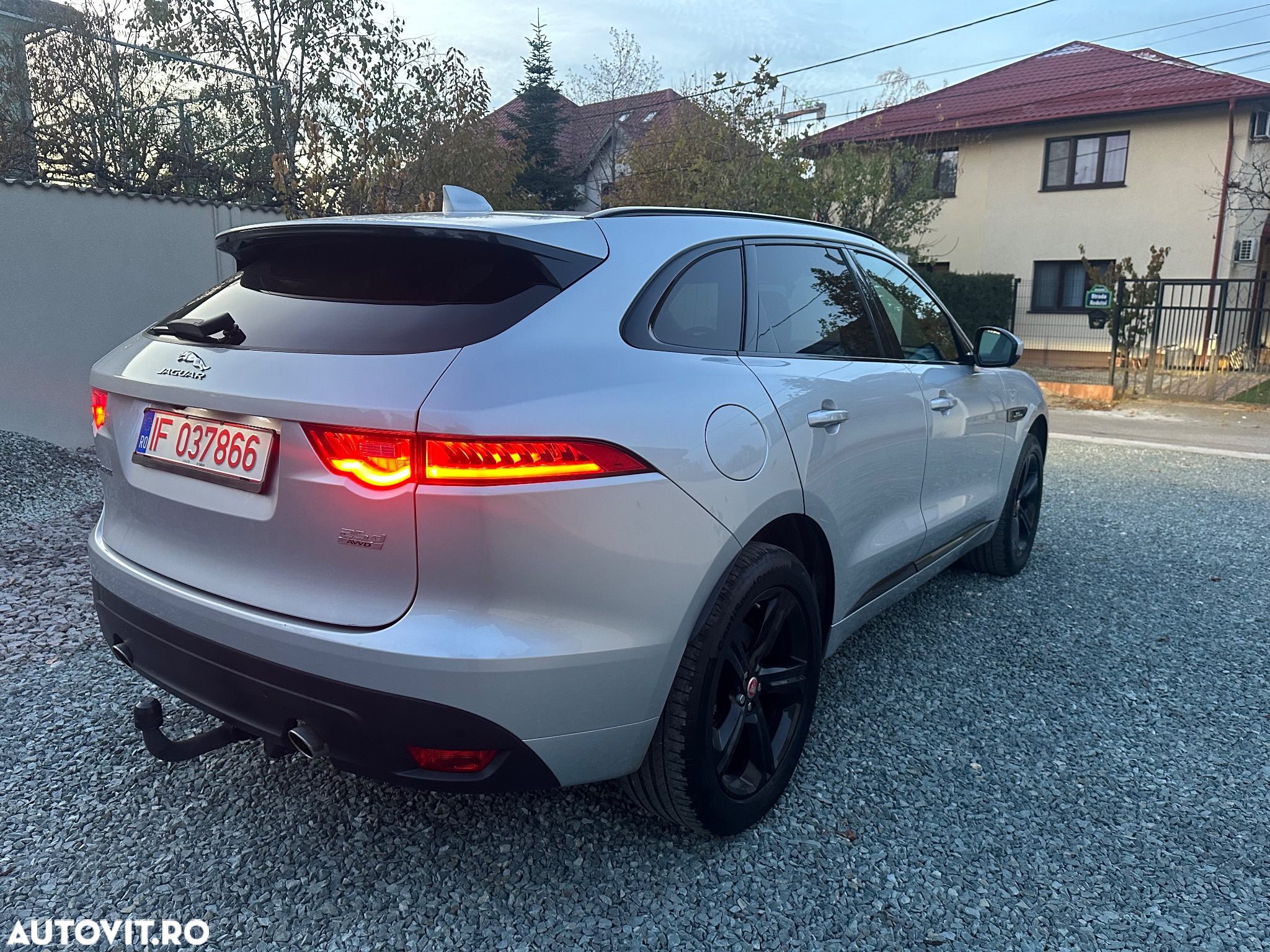 Jaguar F-Pace 25d AWD Aut. R-Sport - 3