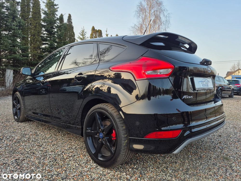 Ford Focus 2016 photo 2