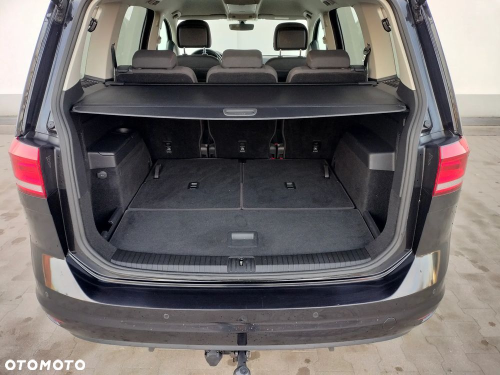 Volkswagen Touran 1.6 TDI SCR (BlueMotion Technology) SOUND - 24
