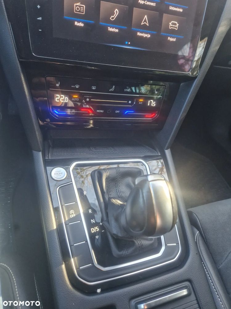 Volkswagen Passat Variant 2.0 TDI SCR DSG 4Motion Business - 22