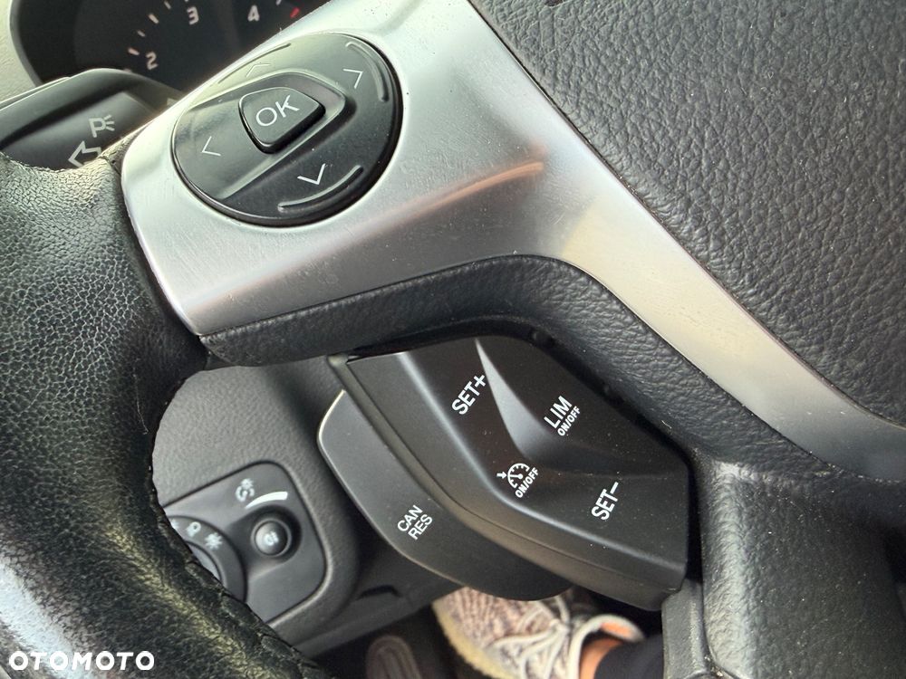 Ford Kuga 2.0 TDCi 2x4 Trend - 25