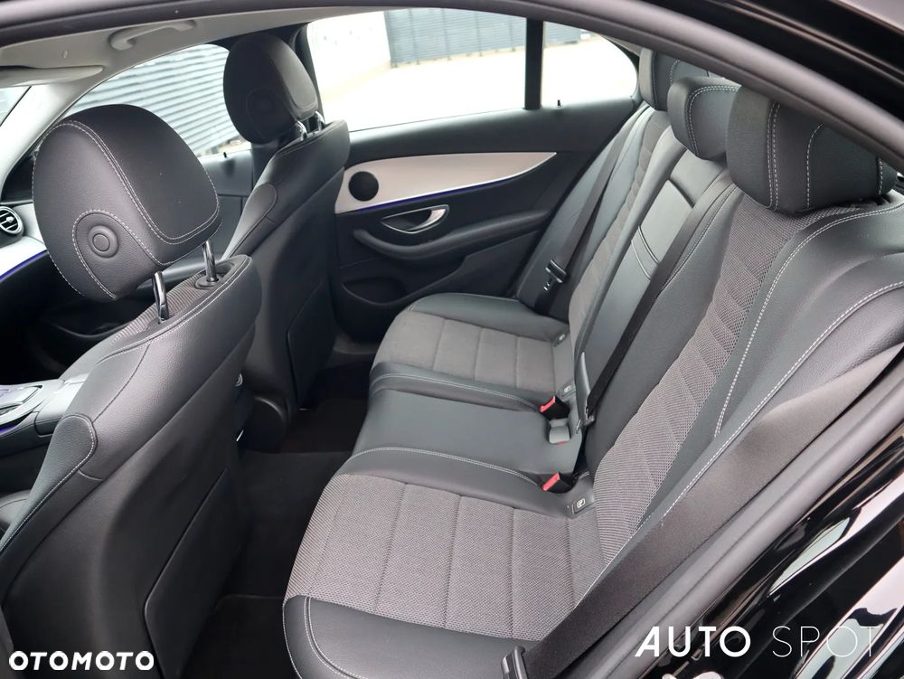 Mercedes-Benz Klasa E 200 4-Matic Avantgarde - 33