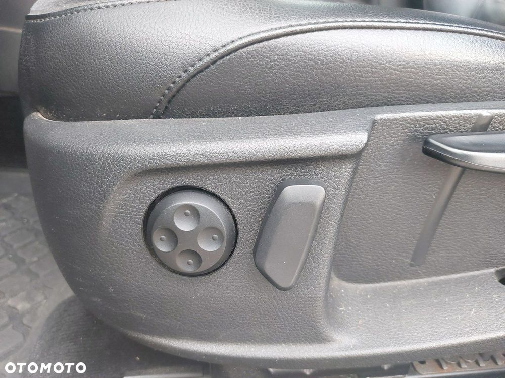 Volkswagen Passat - 29