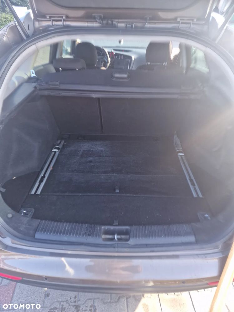 Kia Ceed 1.6 GDI DCT Platinum Edition - 10