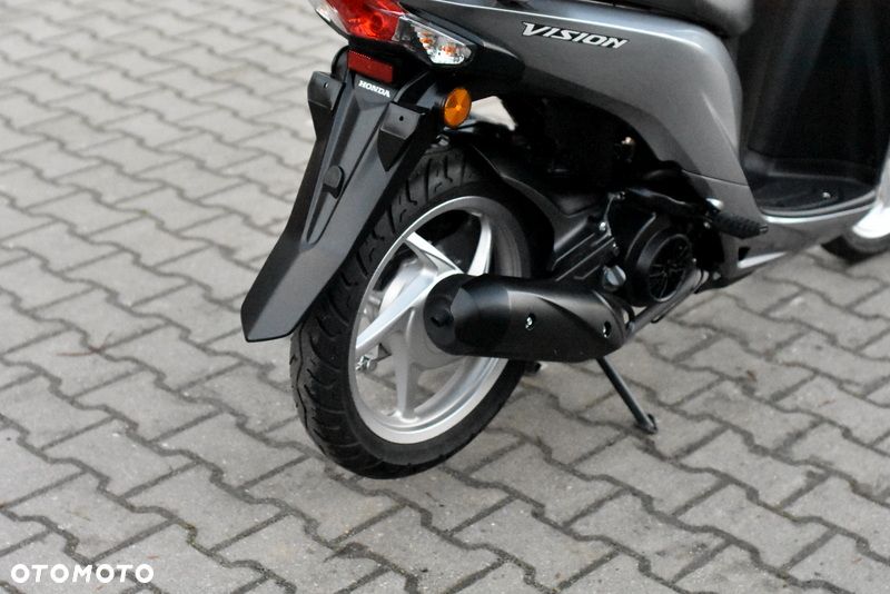Honda Vision - 13