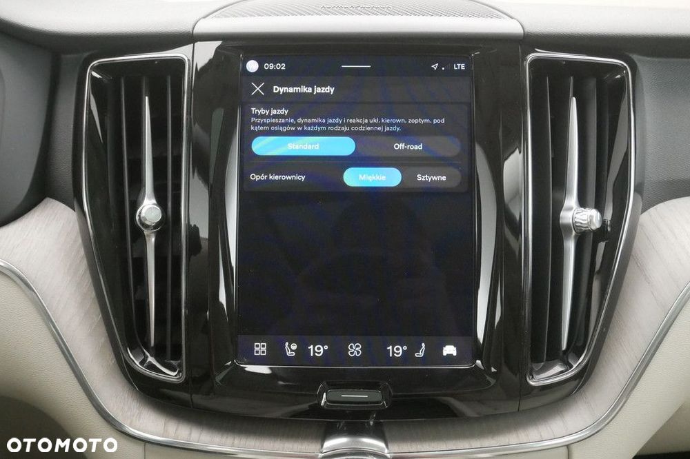 Volvo XC 60 - 24