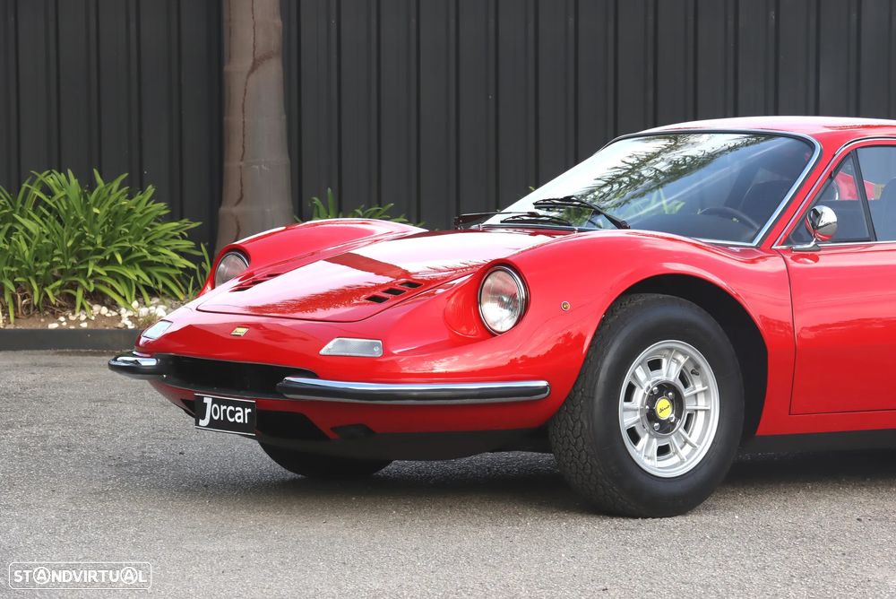 Ferrari Dino - 9