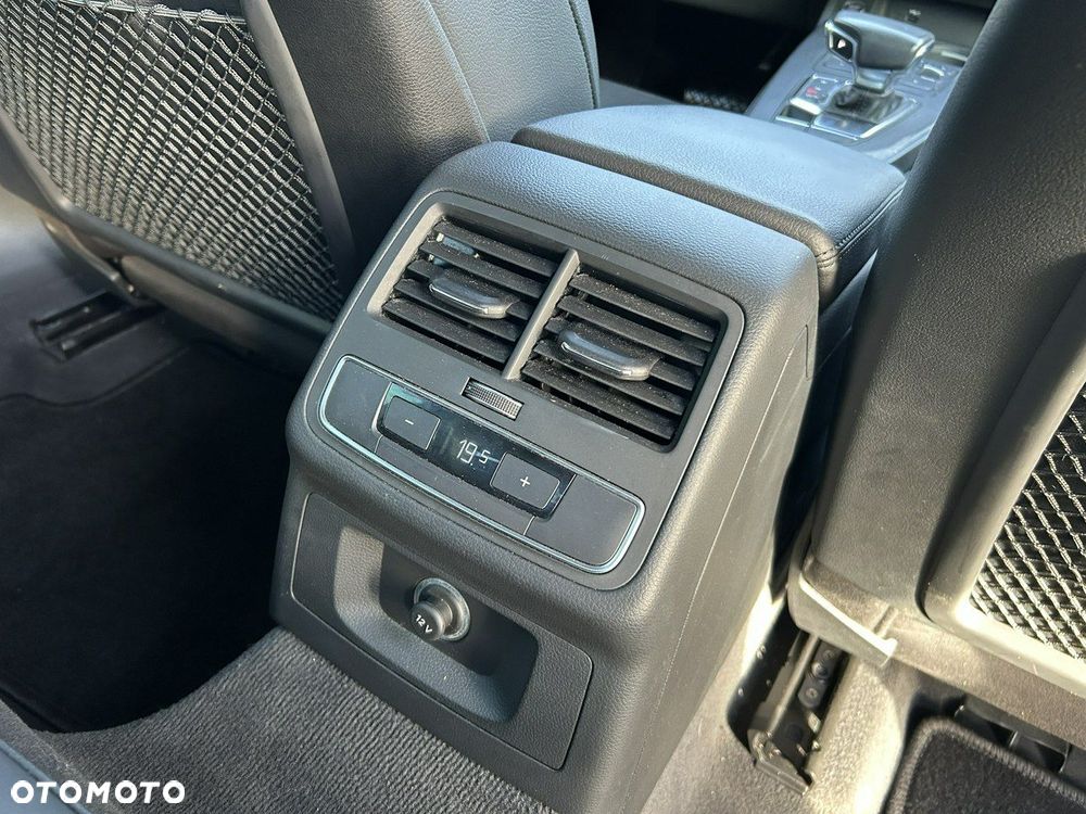 Audi A4 Limousine 2.0 TFSI ultra S tronic - 19