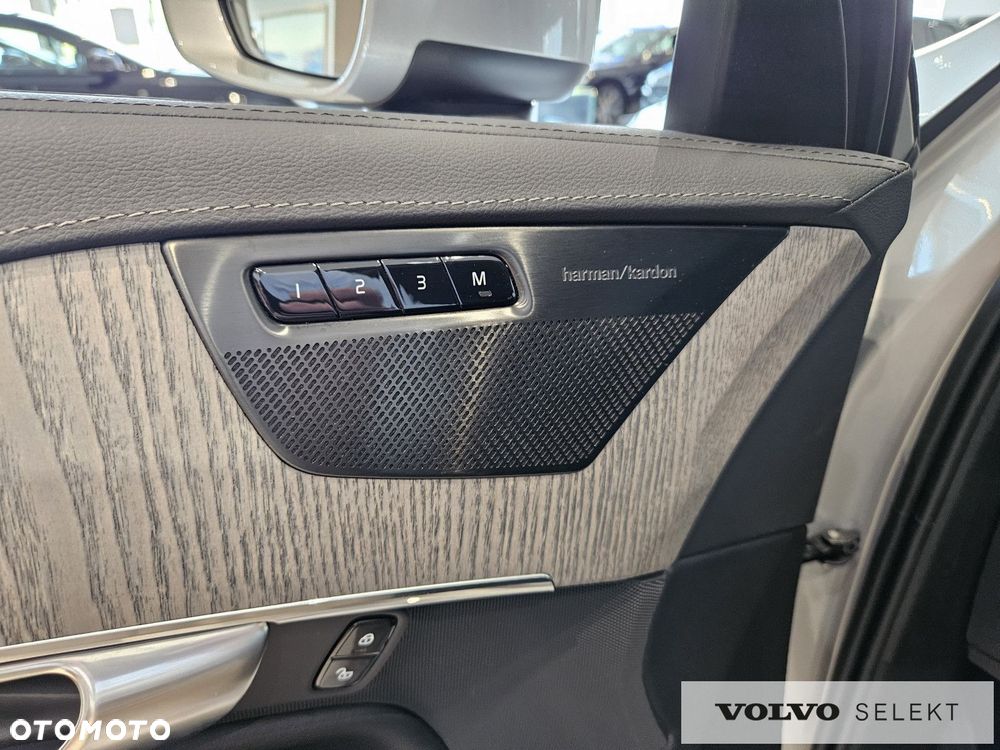 Volvo XC 90 - 25