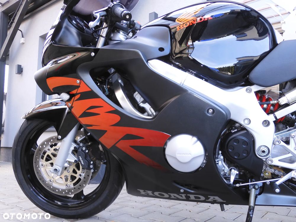 Honda CBR - 24