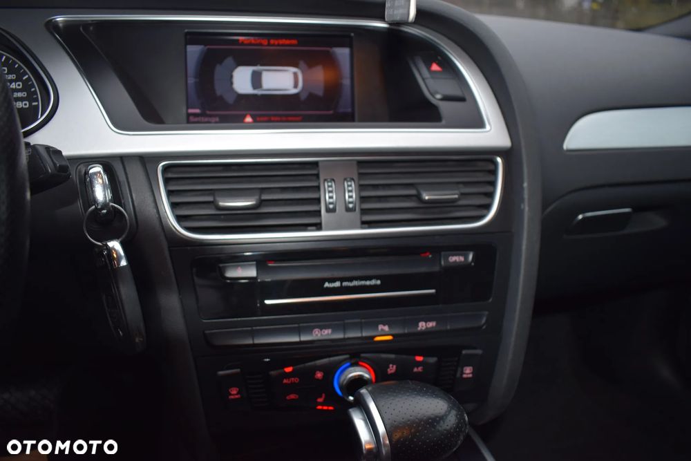 Audi A4 Avant 2.0 TDI DPF clean diesel multitronic S line Sportpaket - 20