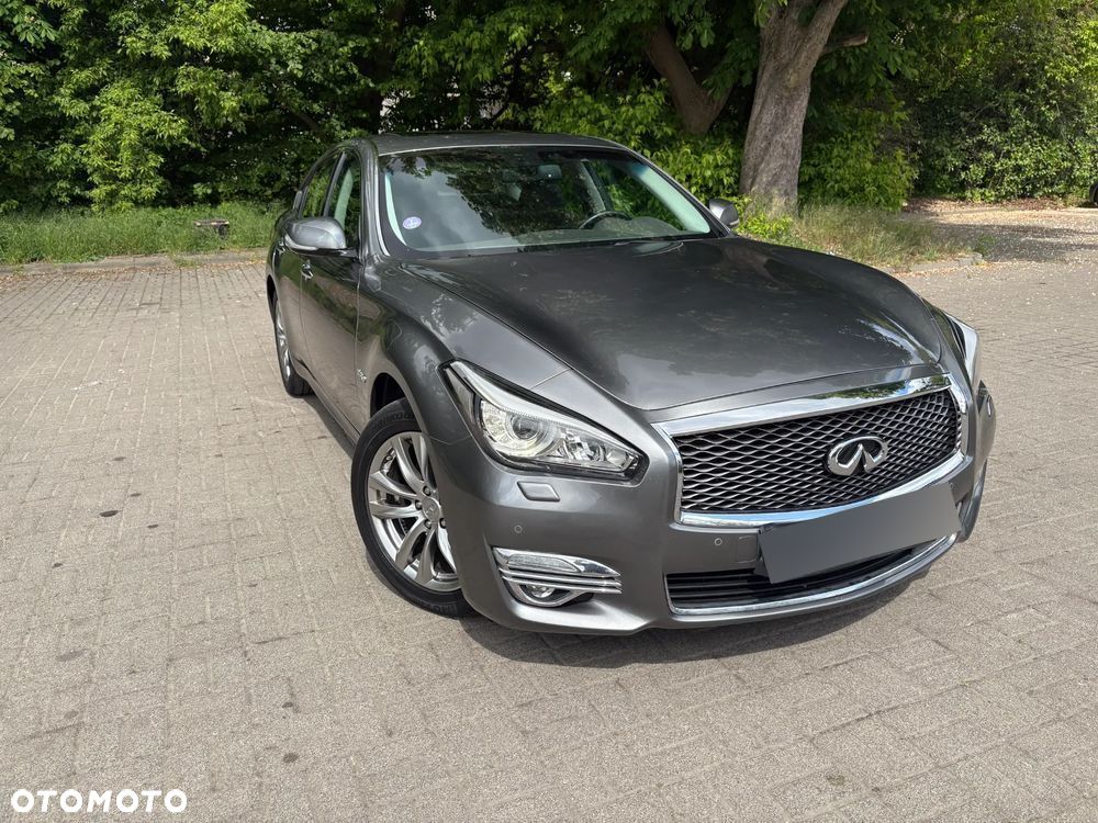 Infiniti Q70 Hybrid GT Premium - 3