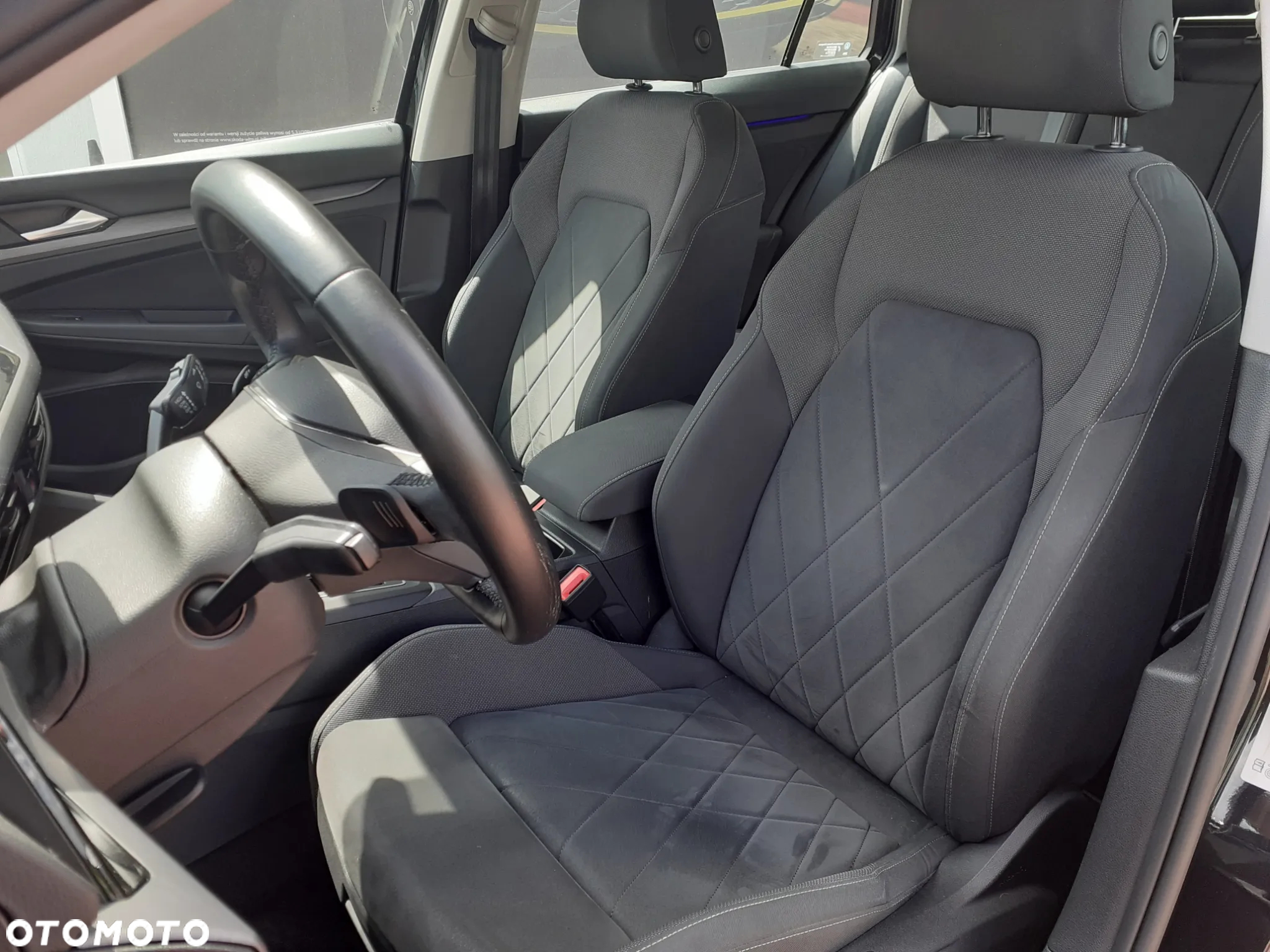 Volkswagen Golf - 13