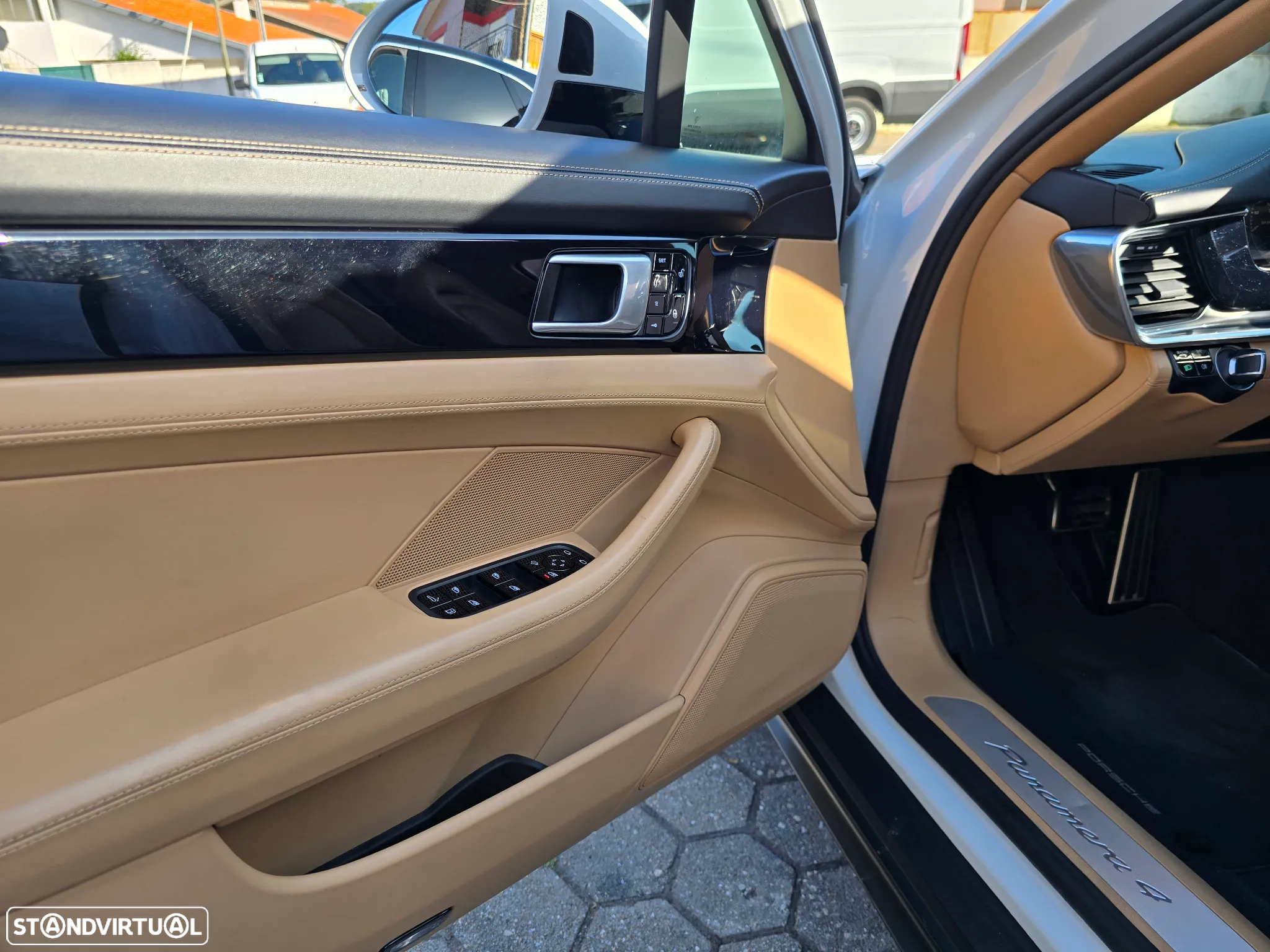 Porsche Panamera Sport Turismo 4 E-Hybrid - 9