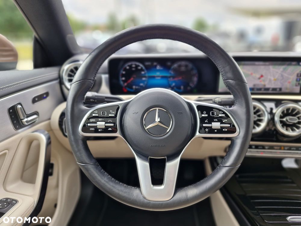 Mercedes-Benz CLA 200 Progressive 7G-DCT - 11