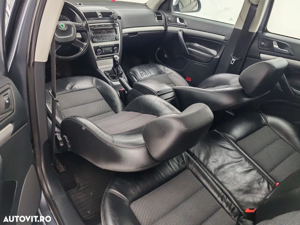 Skoda Octavia 1.6 TDI DPF Ambiente - 9