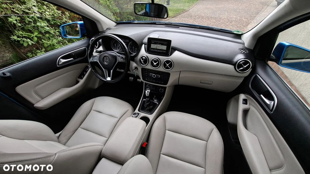Mercedes-Benz Klasa B 180 CDI (BlueEFFICIENCY) - 15
