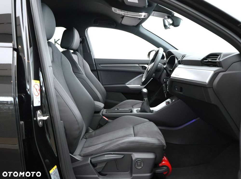 Audi Q3 Sportback - 28