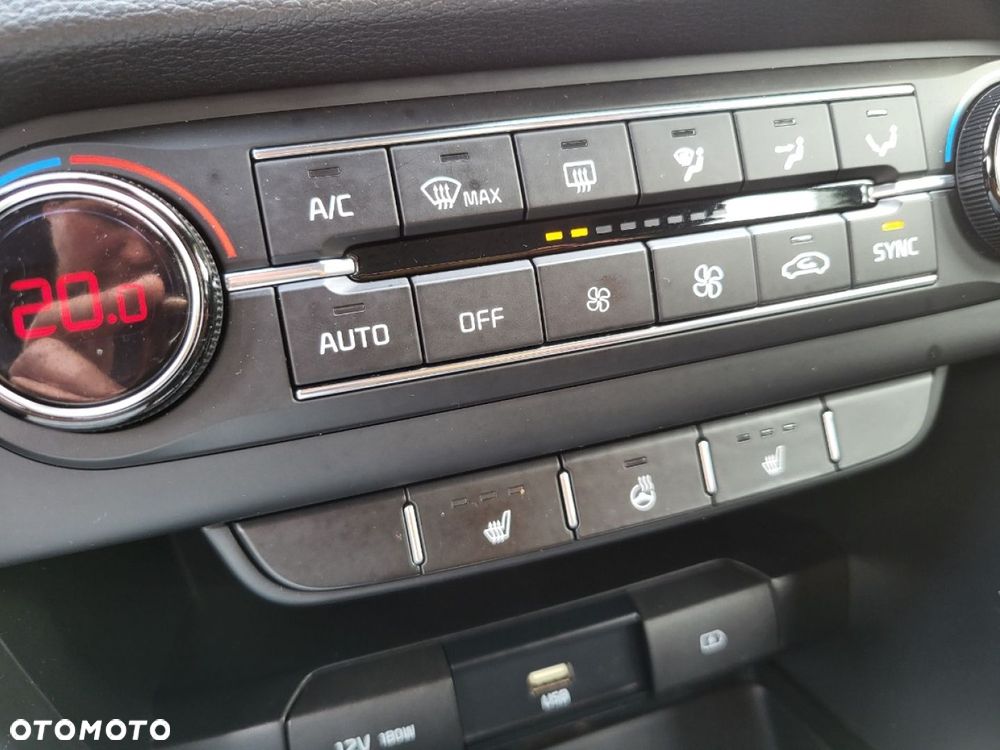 Kia Ceed - 35
