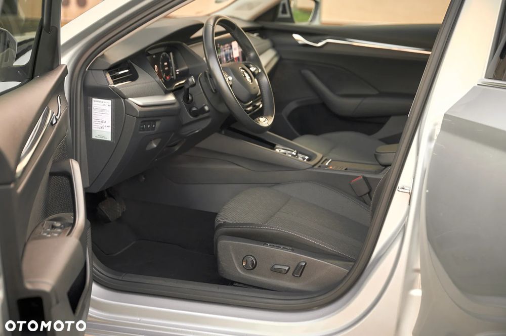 Skoda Octavia 1.5 TSI e-TEC DSG Selection Plus - 24