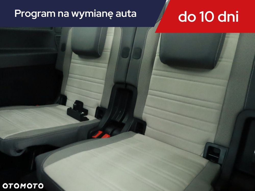 Volkswagen Touran - 14