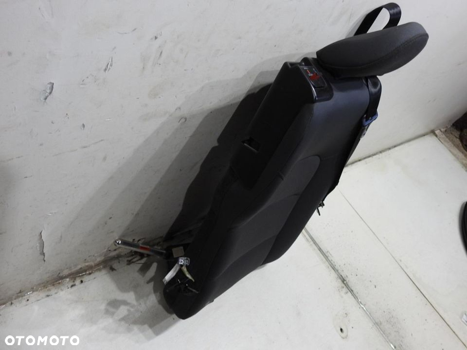 OPARCIE FOTELA PRAWY TYŁ VOLVO V70 III - 3