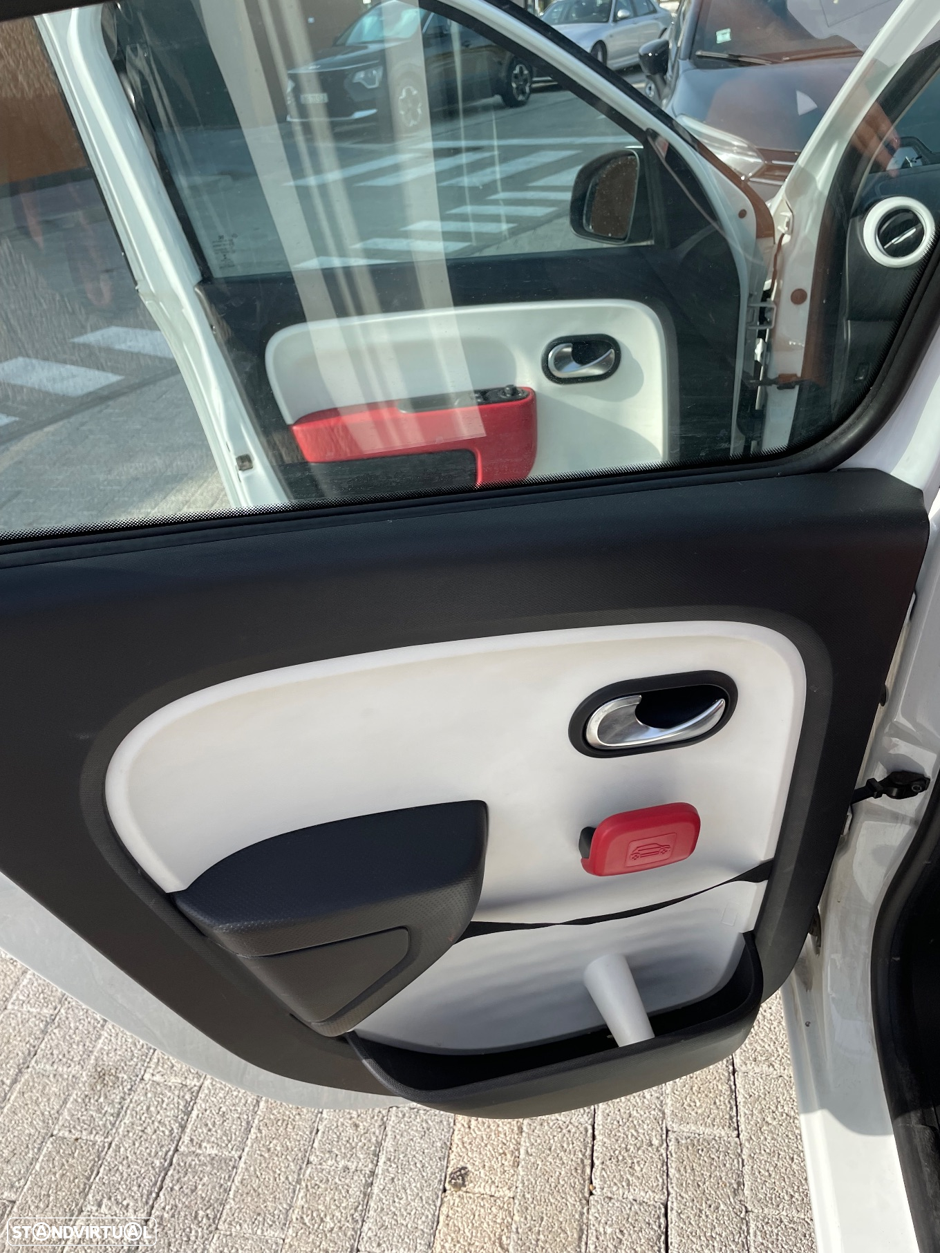 Renault Twingo 1.0 SCe Luxe - 9