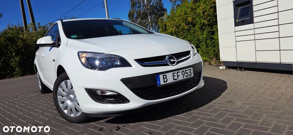 Opel Astra 1.6 Sports Tourer Design Edition - 20