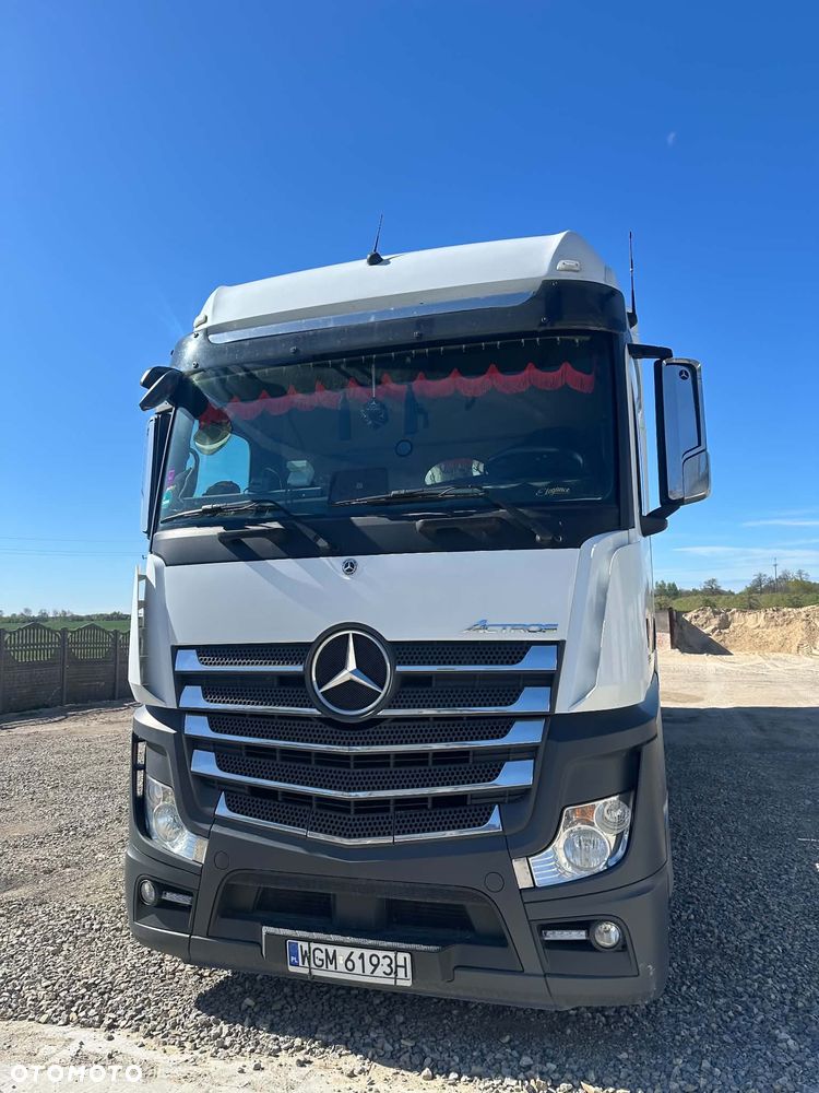 Mercedes-Benz Actros - 2