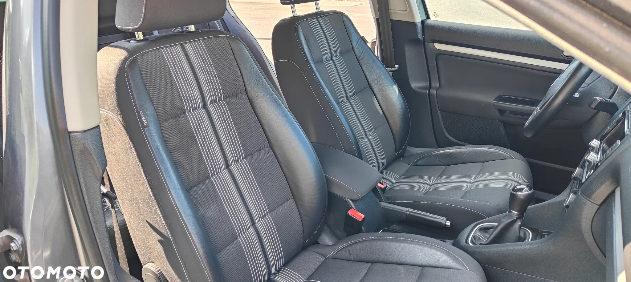 Volkswagen Golf Variant 1.6 TDI DPF MATCH - 29