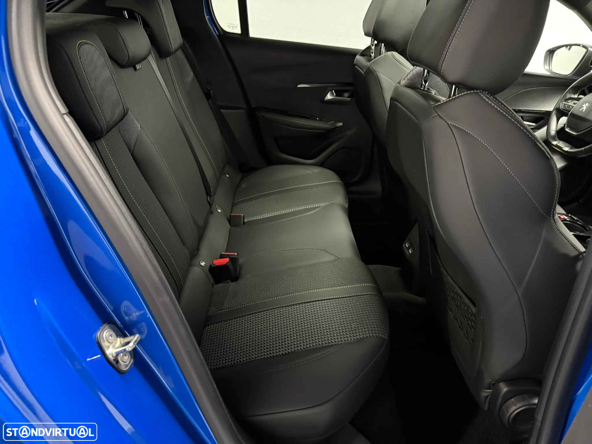 Peugeot e-208 50 kWh GT - 9
