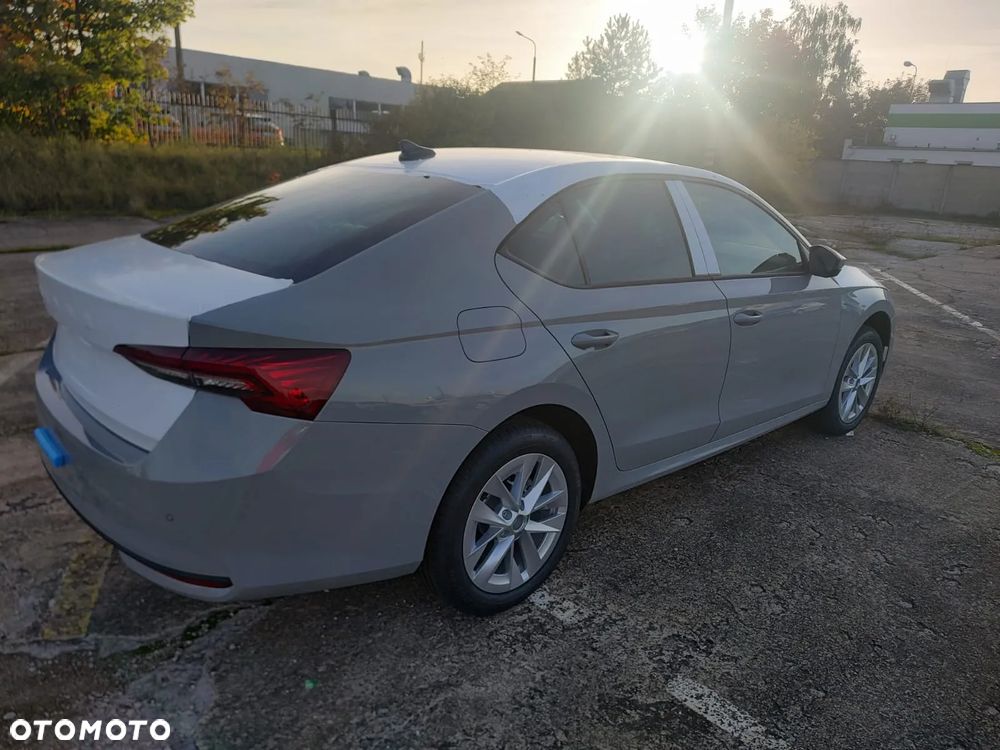 Skoda Octavia 2.0 TDI Edition 130 Essence - 8