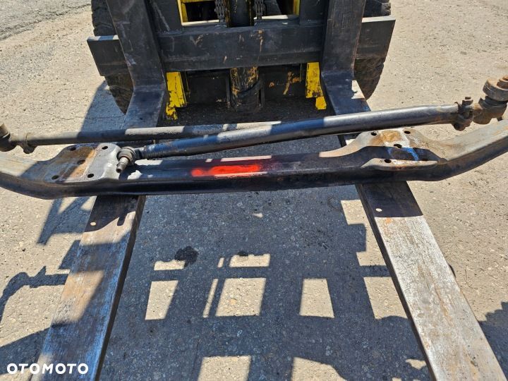 BELKA OŚ PRZEDNIA PIASTY PIASTA ZWROTNICE RENAULT MIDLUM DCI FELGI 17,5 00-06 rok - 2