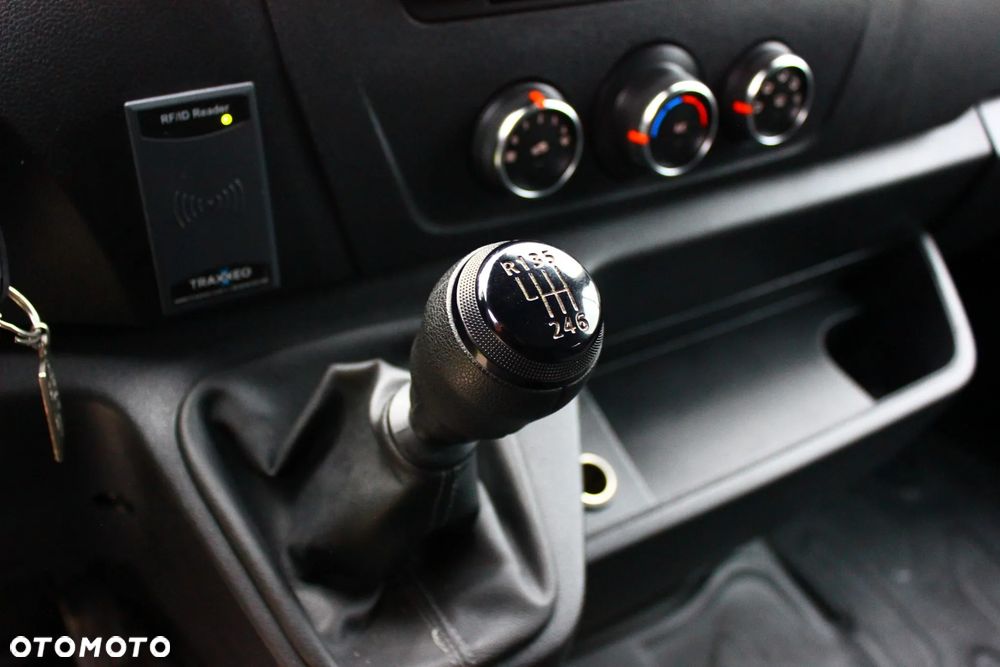 Renault Master 2.3 DCI 150KM BRYGADÓWKA 7 OSOBOWA +PAKA NAVIGACJA +KAMERA COFANIA  FV23% - 17