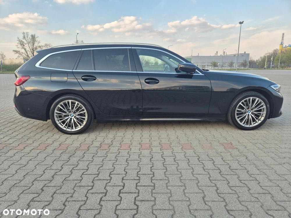 BMW Seria 3 320d xDrive MHEV Luxury Line - 8
