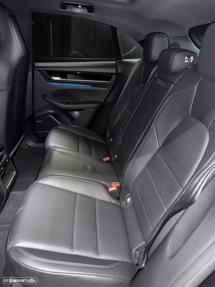 Porsche Macan Electric 4S - 19