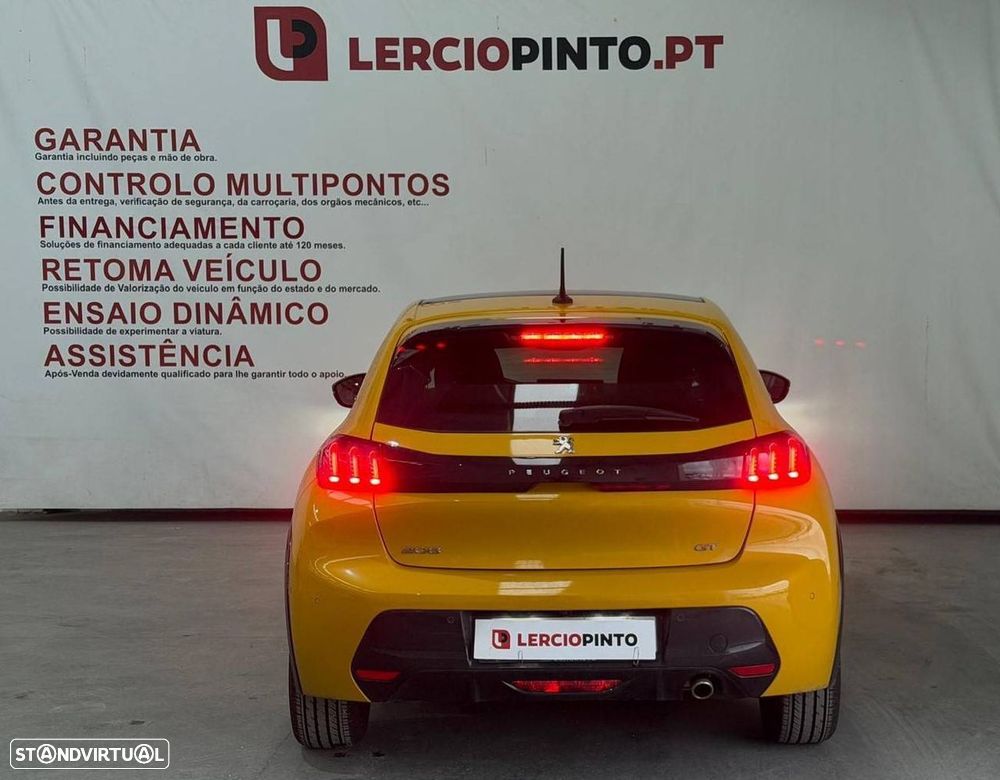 Peugeot 208 - 4