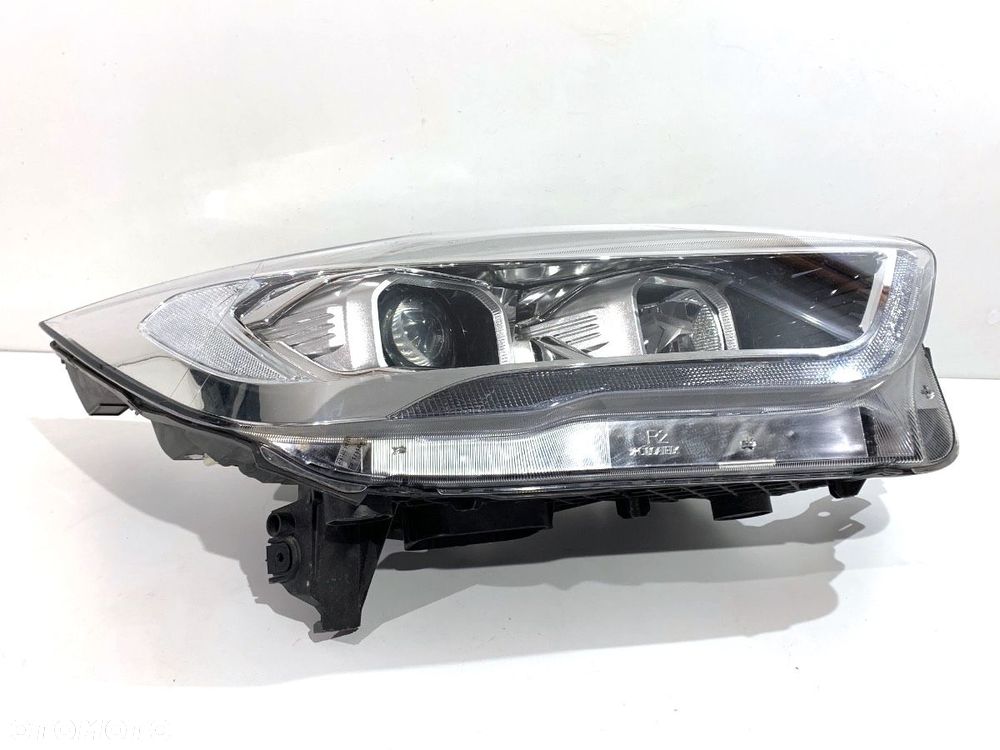 REFLEKTOR PRAWY PRZÓD XENON  FORD KUGA II (DM2) 2012 - 2022 1.5 EcoBoost 110 kW [150 KM] benzyna - 3