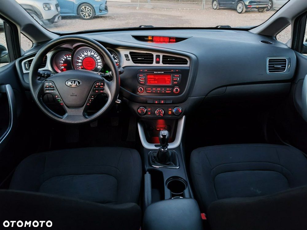 Kia Ceed 1.4 CRDi M - 11