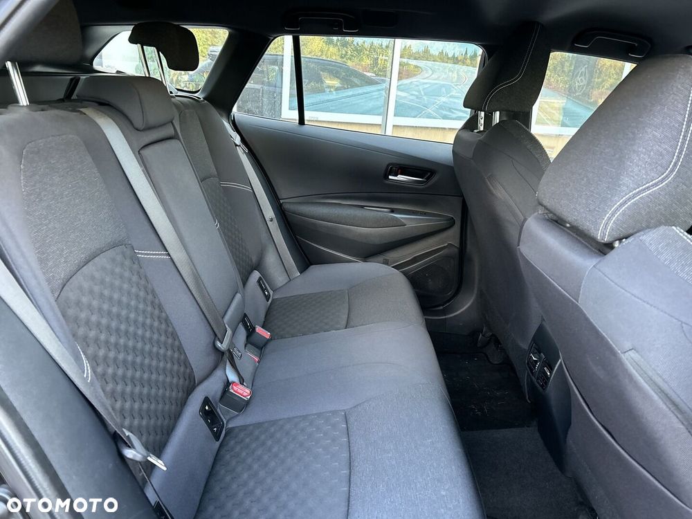 Toyota Corolla 1.8 Hybrid Comfort - 22