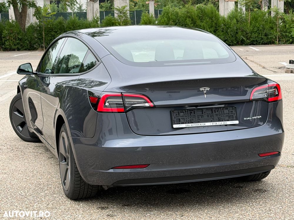 Tesla Model 3 - 13