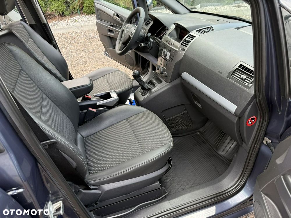 Opel Zafira - 13
