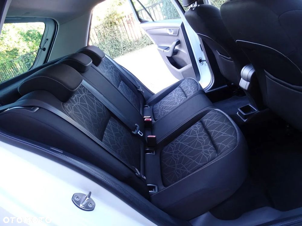 Skoda Fabia 1.0 MPI Clever - 25